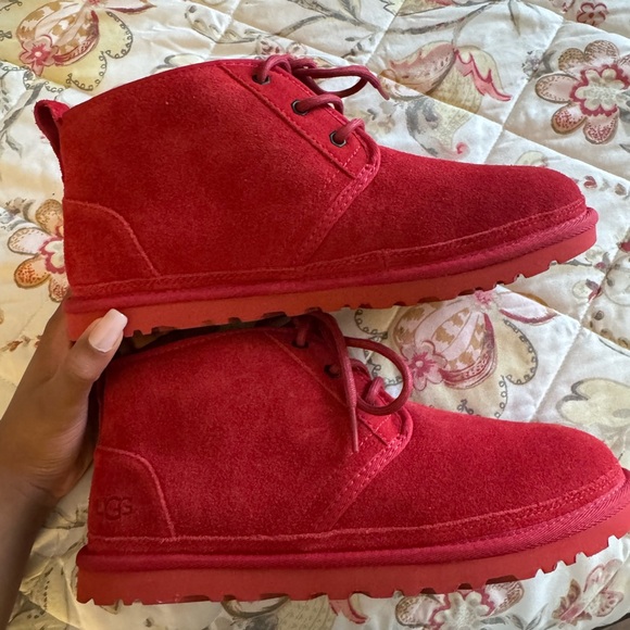 Red UGGS SIZE 10 - Picture 1 of 6
